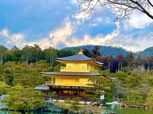Japan: 8-Day Guided Tour with Accommodation and Transport
